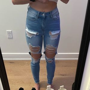 Ripped stretchy skinny jeans